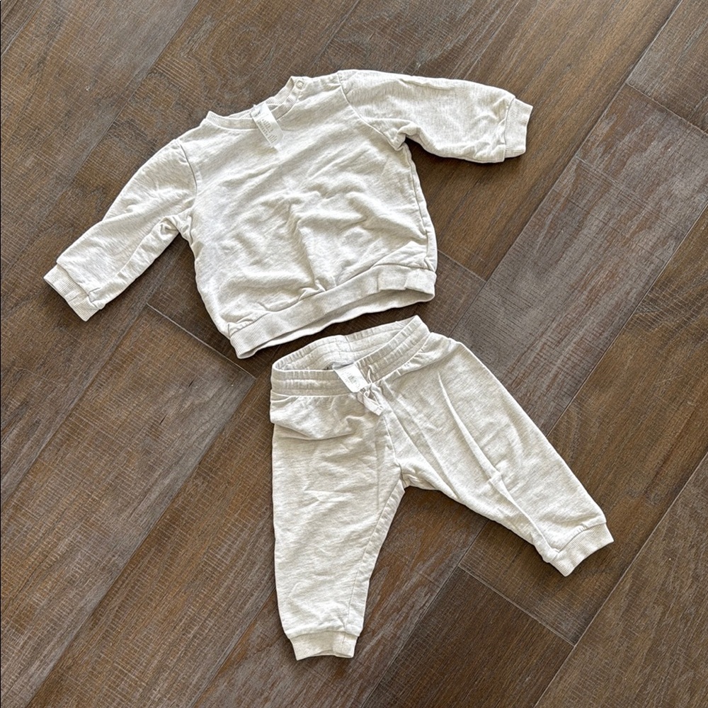 H&M Baby Organic Lounge 2pc Set in Cream (Size 12mo)